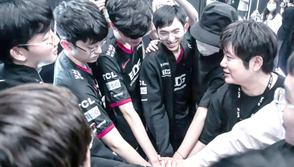 九游娱乐中文官网-Scout意外战胜SKT，险胜引爆全场！-九游娱乐中文官网