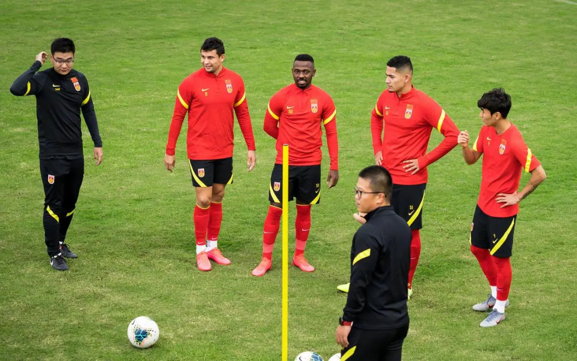 九游官方网站-关于今晨突围战来临，那不勒斯围绕英超绝杀压哨，质疑声仍在，训练强度明显提升的信息-九游官方网站