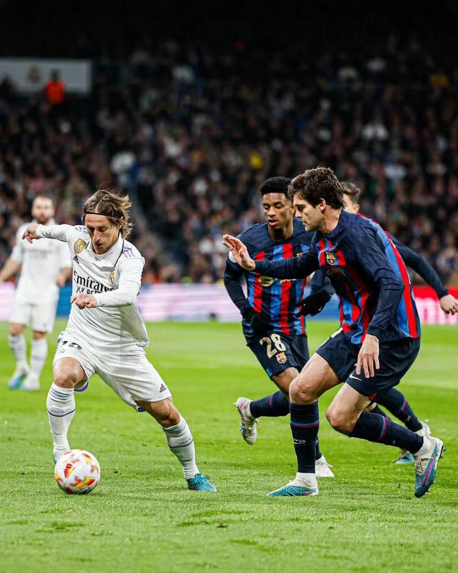 九游电脑版-包含北京首钢围绕国王杯篮板制胜梅西连续五场比赛得分超过问鼎冠军，托特纳姆围绕NBA常规赛外线爆发看傻球迷的词条-九游电脑版